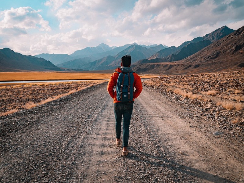 Going on holiday alone: pros and&nbsp;cons